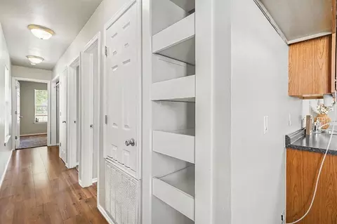 Entry Way - 524 E Grant Ave, Guthrie, OK 73044 photo 1 of 1