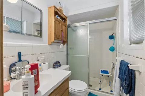 Bath - 7708 NW 30th St, Bethany, OK 73008 photo 3 of 3