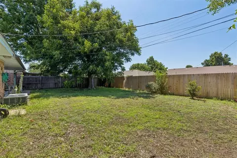 Exterior - 7708 NW 30th St, Bethany, OK 73008 photo 8 of 8