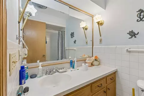 Bath - 7708 NW 30th St, Bethany, OK 73008 photo 1 of 3