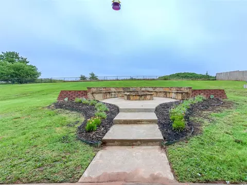 Exterior - 6640 Mint Julep Ln, Guthrie, OK 73044 photo 5 of 6