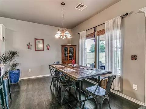 Dining - 6640 Mint Julep Ln, Guthrie, OK 73044 photo 1 of 2