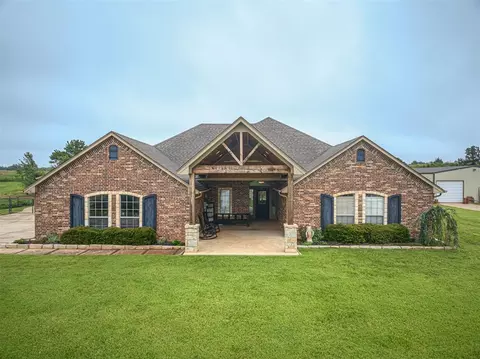 Exterior - 6640 Mint Julep Ln, Guthrie, OK 73044 photo 2 of 6