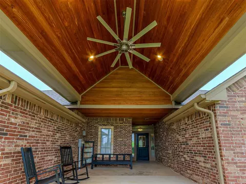 Exterior - 6640 Mint Julep Ln, Guthrie, OK 73044 photo 4 of 6