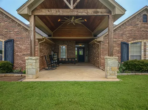 Exterior - 6640 Mint Julep Ln, Guthrie, OK 73044 photo 3 of 6