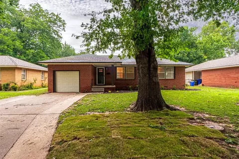 1215 SW Caddell Ln, Norman, OK 73069