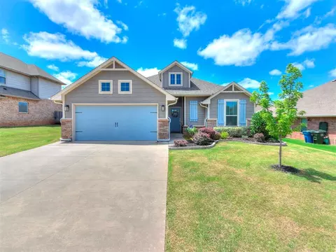 6132 Oxnard St, Edmond, OK 73034