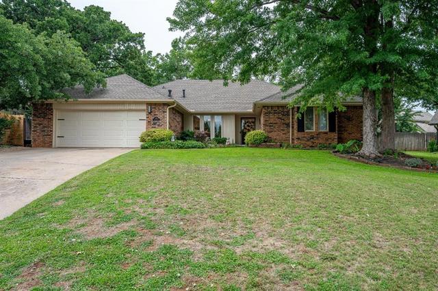 809 Sandhurst Dr, Edmond, OK 73034