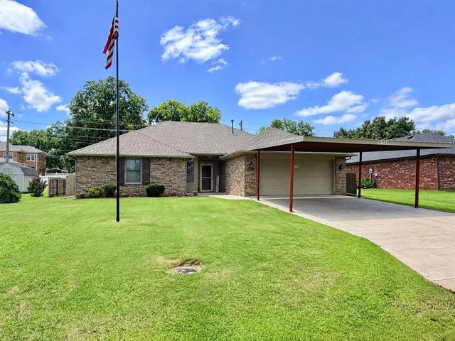 1115 Brunson Ave, Prague, OK 74864