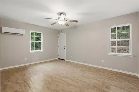 Living - 604 E 9th St, Chandler, OK 74834 photo 5 of 5