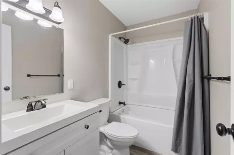 Bath - 604 E 9th St, Chandler, OK 74834 photo 1 of 2