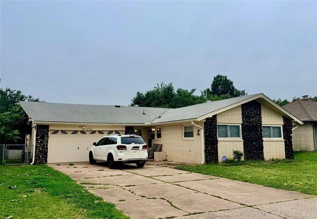 4756 Princess Ln, Del City, OK 73115