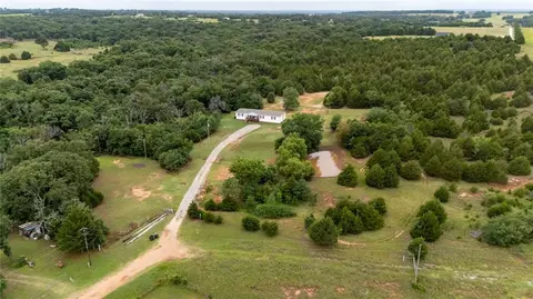 355728 Oak Springs Dr, Prague, OK 74864