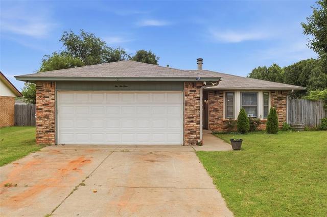 221 W Strasburg Way, Mustang, OK 73064