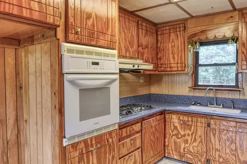 Kitchen - 412 Bumgarner Ave, Norman, OK 73026 photo 2 of 4