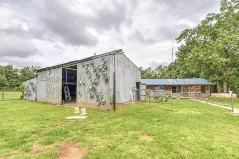 Exterior - 412 Bumgarner Ave, Norman, OK 73026 photo 11 of 15
