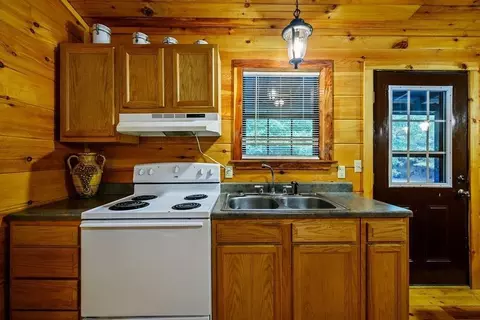 Kitchen - 657 Canoe Rd, Broken Bow, OK 74728 photo 1 of 3