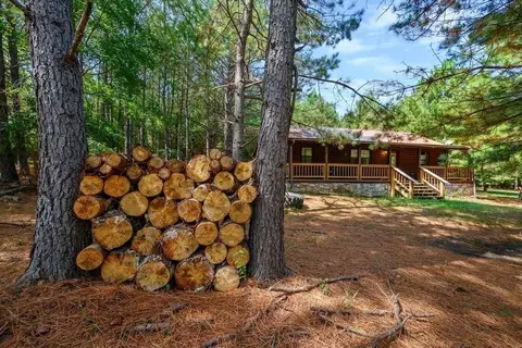 Exterior - 657 Canoe Rd, Broken Bow, OK 74728 photo 9 of 10