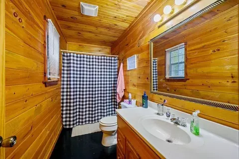 Bath - 657 Canoe Rd, Broken Bow, OK 74728 photo 2 of 2
