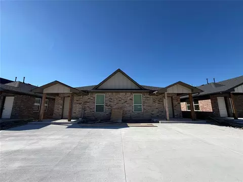 340 NW 122nd St #1, Oklahoma City, OK 73114