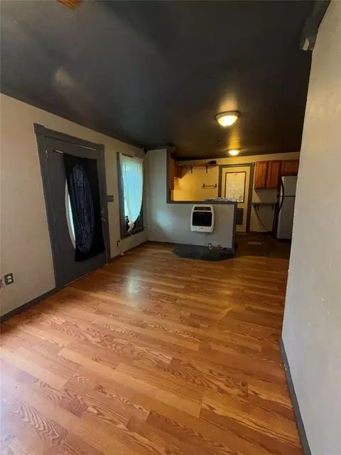 518 E 11th St, Chandler, OK 74834 photo 6
