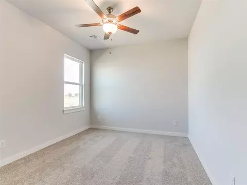 Bedroom - 1714 Oak Way, Tuttle, OK 73089 photo 6 of 7