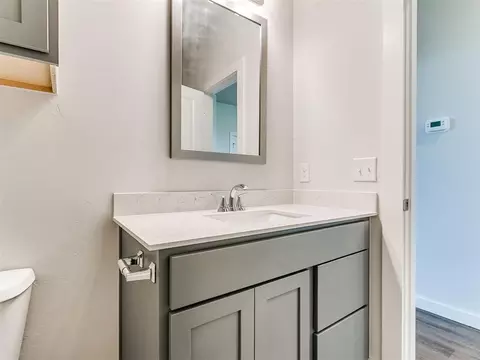 Bath - 1714 Oak Way, Tuttle, OK 73089 photo 4 of 5