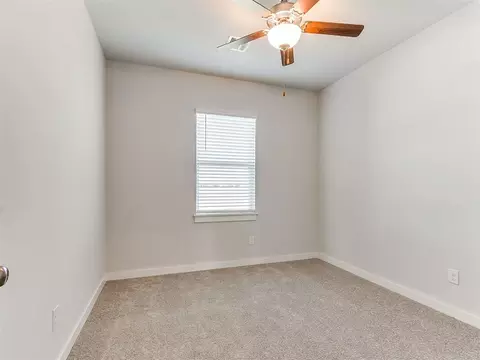 Bedroom - 1714 Oak Way, Tuttle, OK 73089 photo 4 of 7