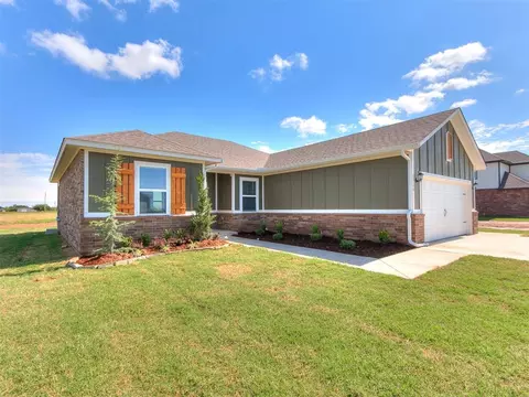 Exterior - 1714 Oak Way, Tuttle, OK 73089 photo 6 of 10