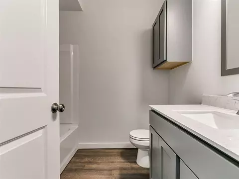 Bath - 1714 Oak Way, Tuttle, OK 73089 photo 3 of 5