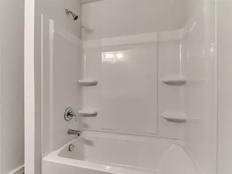 Bath - 1714 Oak Way, Tuttle, OK 73089 photo 5 of 5