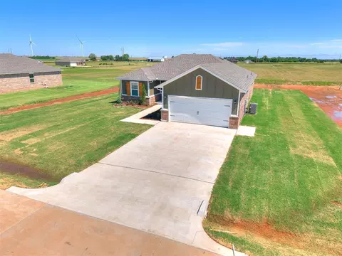 View/Area - 1714 Oak Way, Tuttle, OK 73089 photo 2 of 7