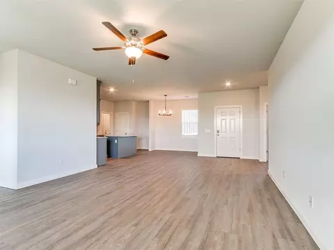 Living - 1714 Oak Way, Tuttle, OK 73089 photo 1 of 3