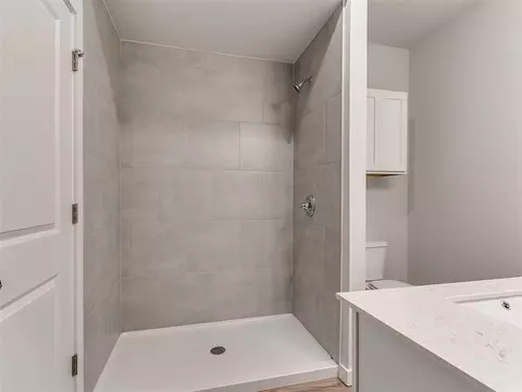 Bath - 1716 Oak Way, Tuttle, OK 73089 photo 3 of 8