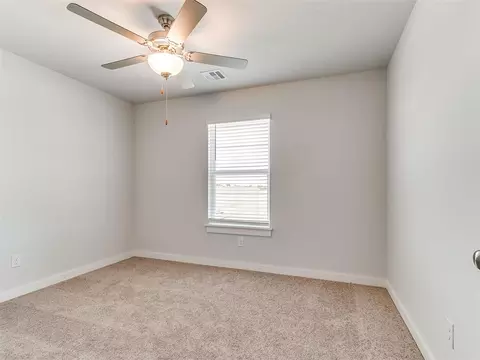 Bedroom - 1716 Oak Way, Tuttle, OK 73089 photo 4 of 5