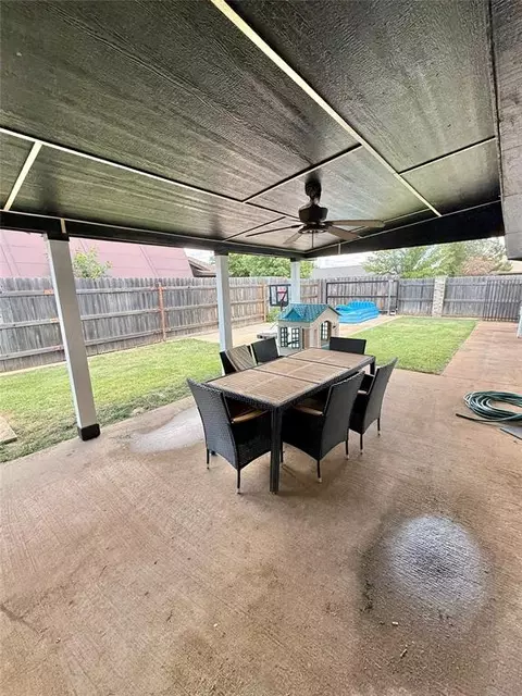 Exterior - 1209 S Trail Dr, Altus, OK 73521 photo 3 of 6