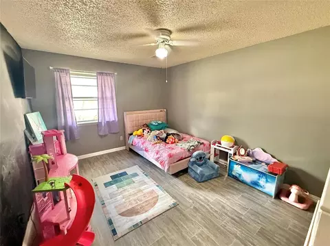 Bedroom - 1209 S Trail Dr, Altus, OK 73521 photo 3 of 5