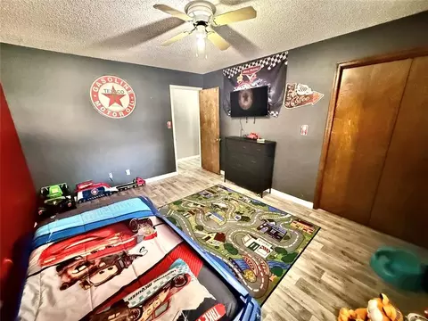 Bedroom - 1209 S Trail Dr, Altus, OK 73521 photo 2 of 5