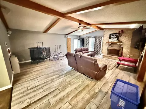 Living - 1209 S Trail Dr, Altus, OK 73521 photo 1 of 2