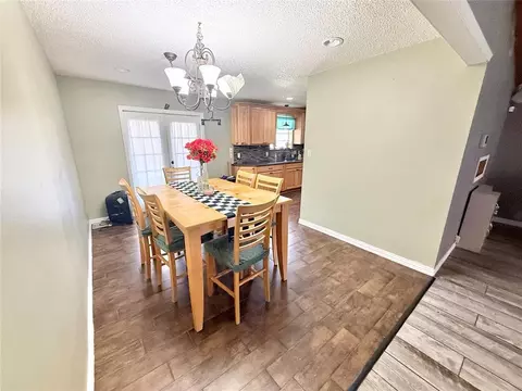 Dining - 1209 S Trail Dr, Altus, OK 73521 photo 1 of 2