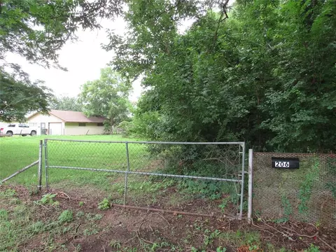 206 Washington, Pauls Valley, OK 73075