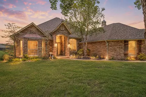 15215 Coral Creek Ln, Oklahoma City, OK 73165