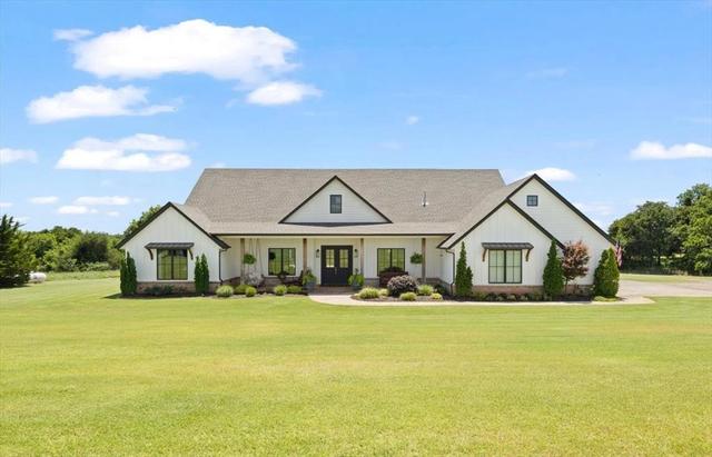 2560 S Sara Ave, Blanchard, OK 73010