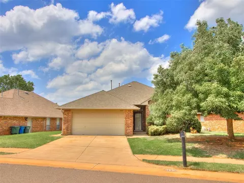169 Stonebrook Ln, Edmond, OK 73003