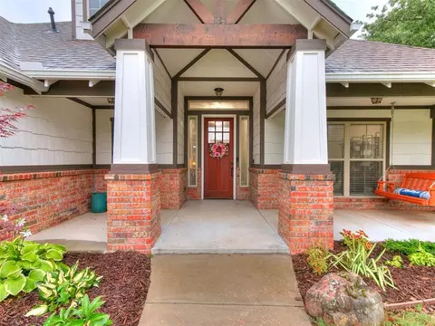 2030 Roveto Ct, Edmond, OK 73034