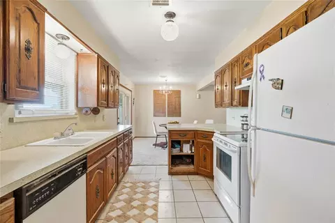 537 Sunset Dr, Watonga, OK 73772 photo 10