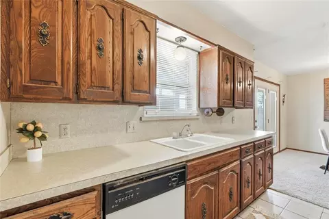 537 Sunset Dr, Watonga, OK 73772 photo 9