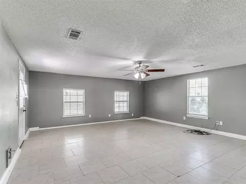2101 Westmore Dr, Moore, OK 73170 photo 10
