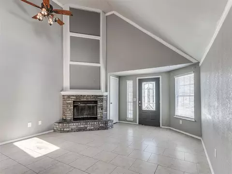 2101 Westmore Dr, Moore, OK 73170 photo 3
