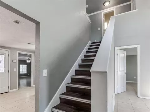 2101 Westmore Dr, Moore, OK 73170 photo 6